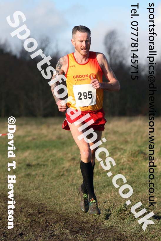 Mens masters 35s to 64s North Eastern Masters, Wallsend. Photo: David T. Hewitson/Sports for All Pics